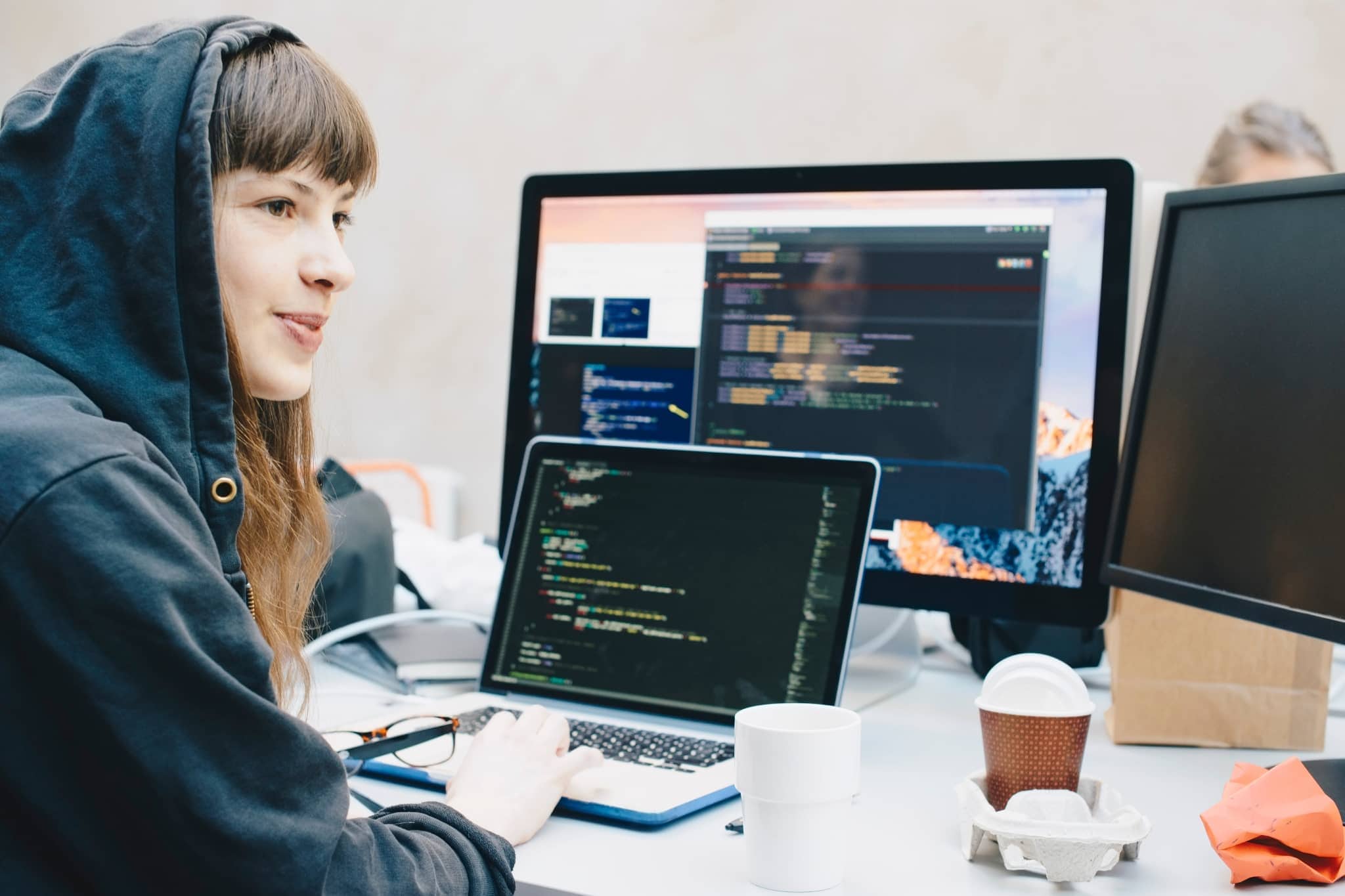 A female informatician chatting - Pearson TalentLens